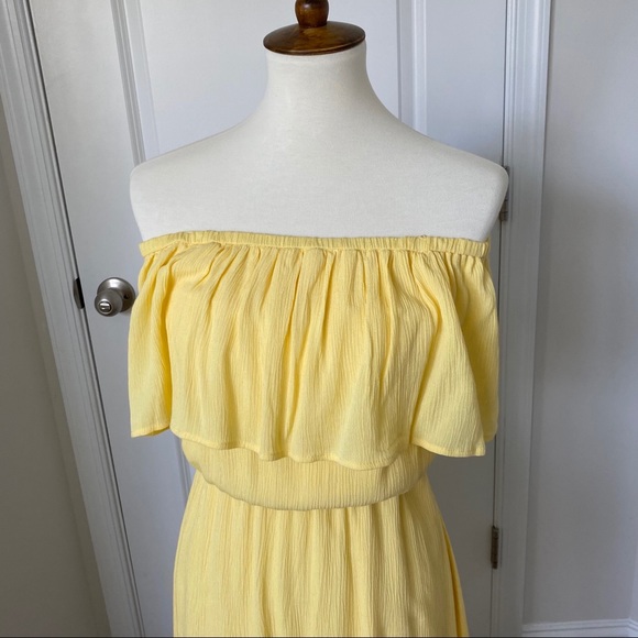 Charles Henry Off-Shoulder Dress - Picture 5 of 8